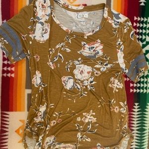 NWOT Maurices Floral Tee